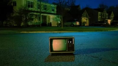 Dampak Negatif Televisi Terhadap Anak dan Kesehatan